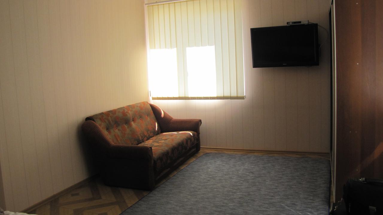 Mini Hotel Leon Lalovo Exterior photo